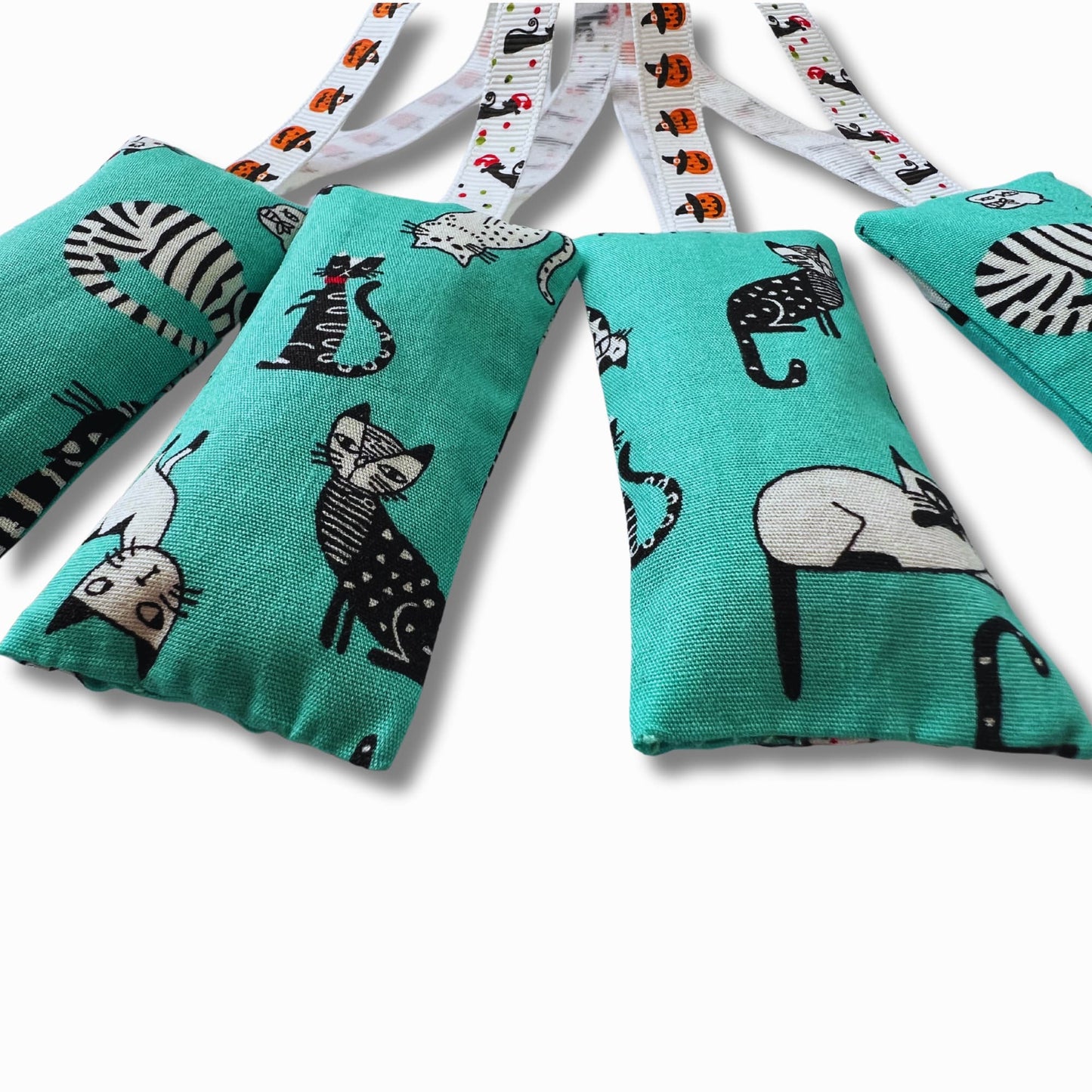 lavender scent sachets with hanging loops - Retro Cat