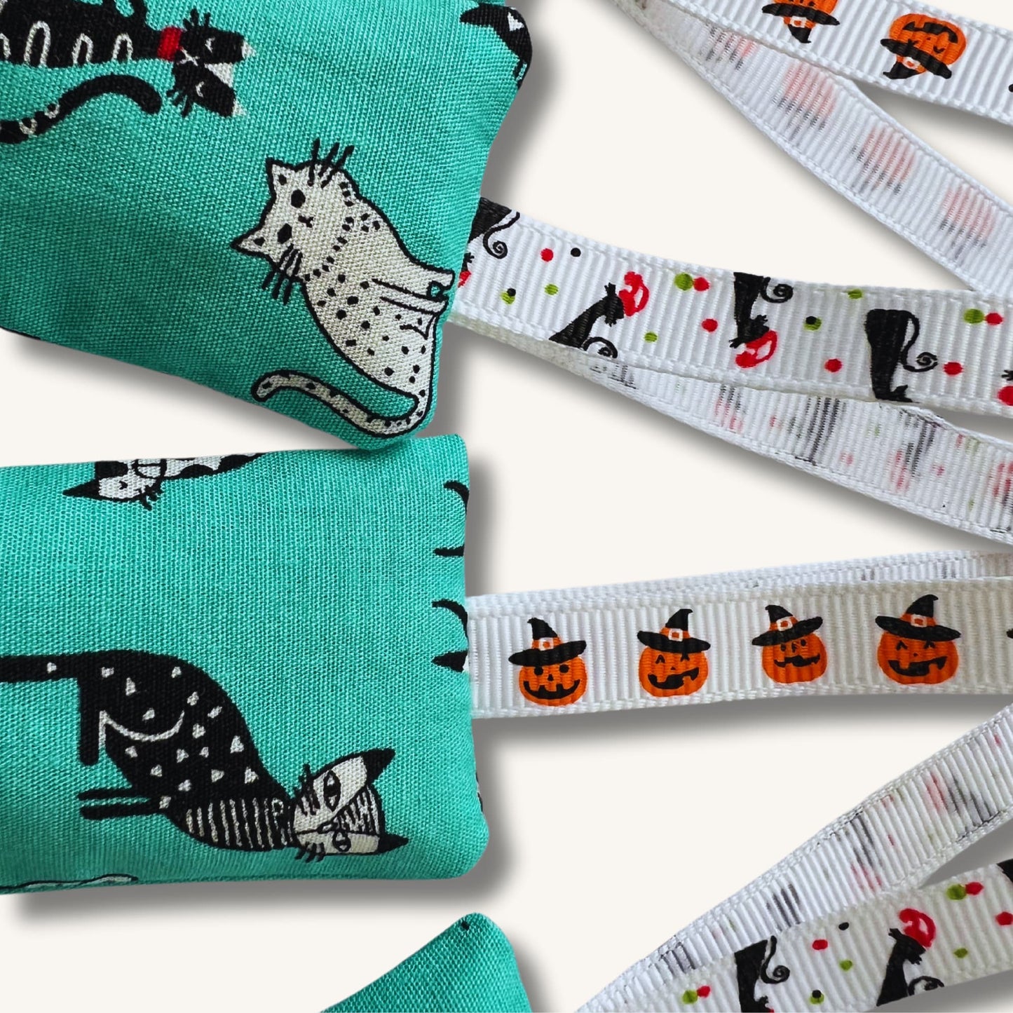 lavender scent sachets with hanging loops - Retro Cat