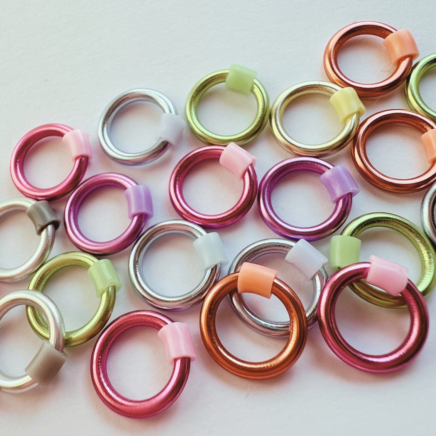 Pastel Stitch Markers for Sock, Lace & Knitting - Snag Free in 4 Sizes