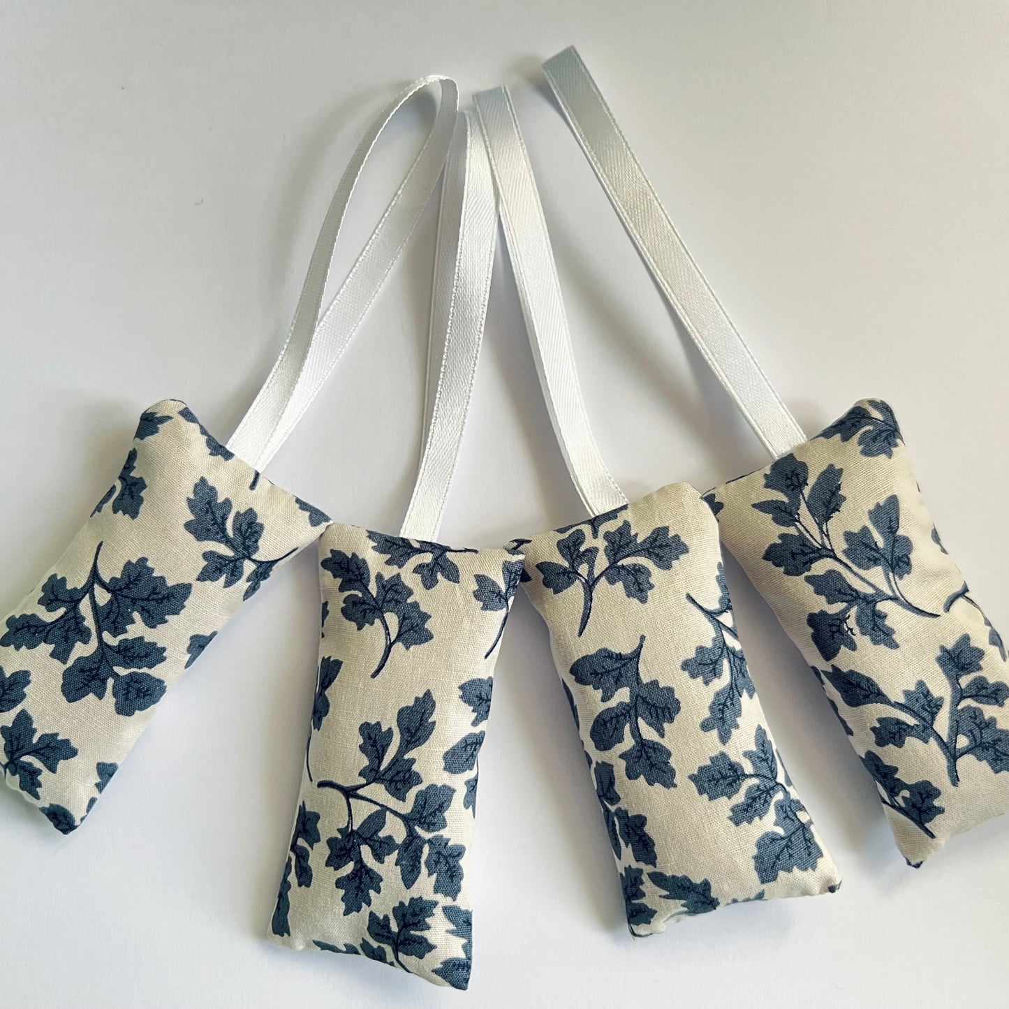 Lavender Scent Sachets , Vintage Floral - Grey Gardens