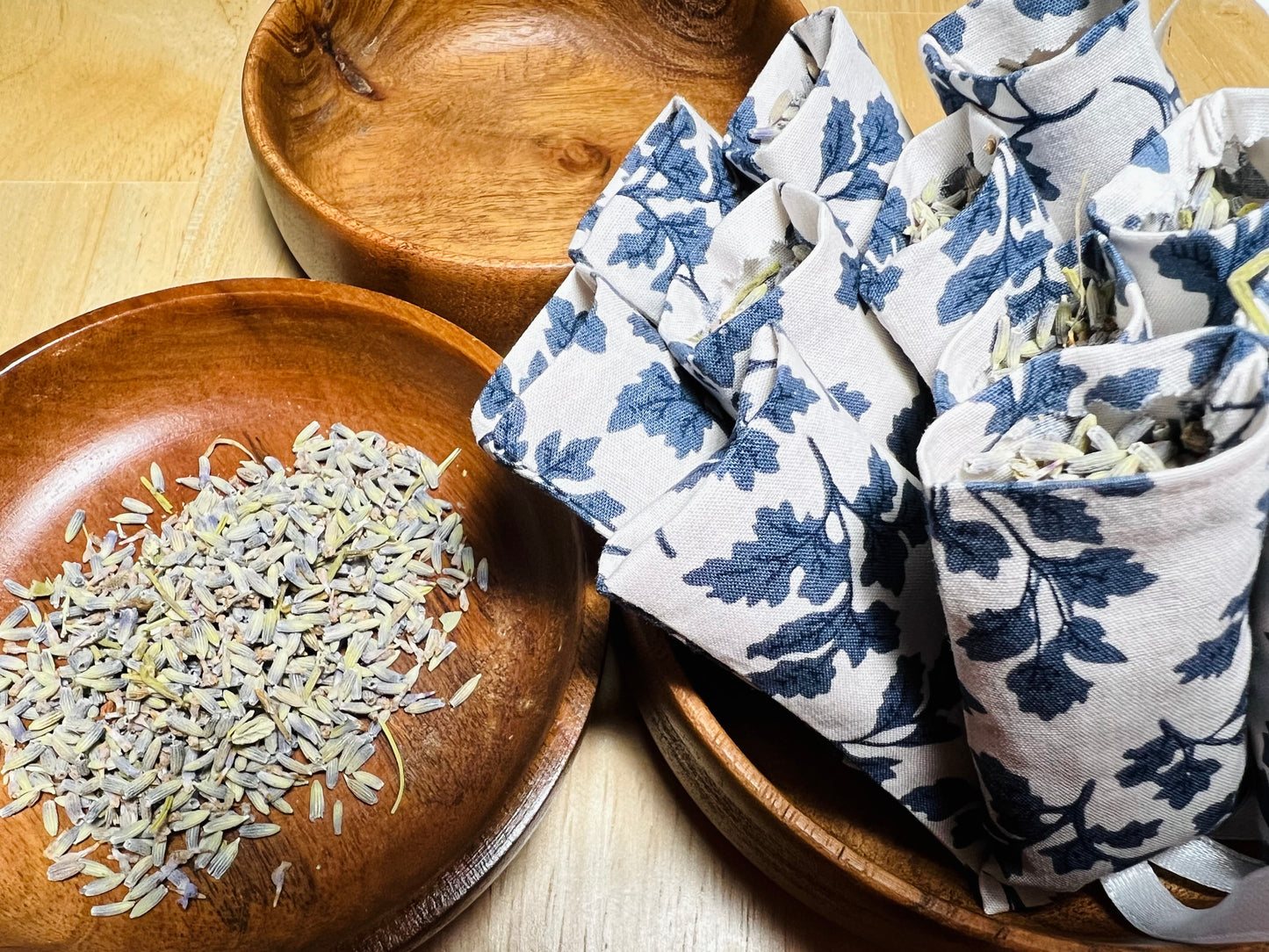 Lavender Scent Sachets , Vintage Floral - Grey Gardens