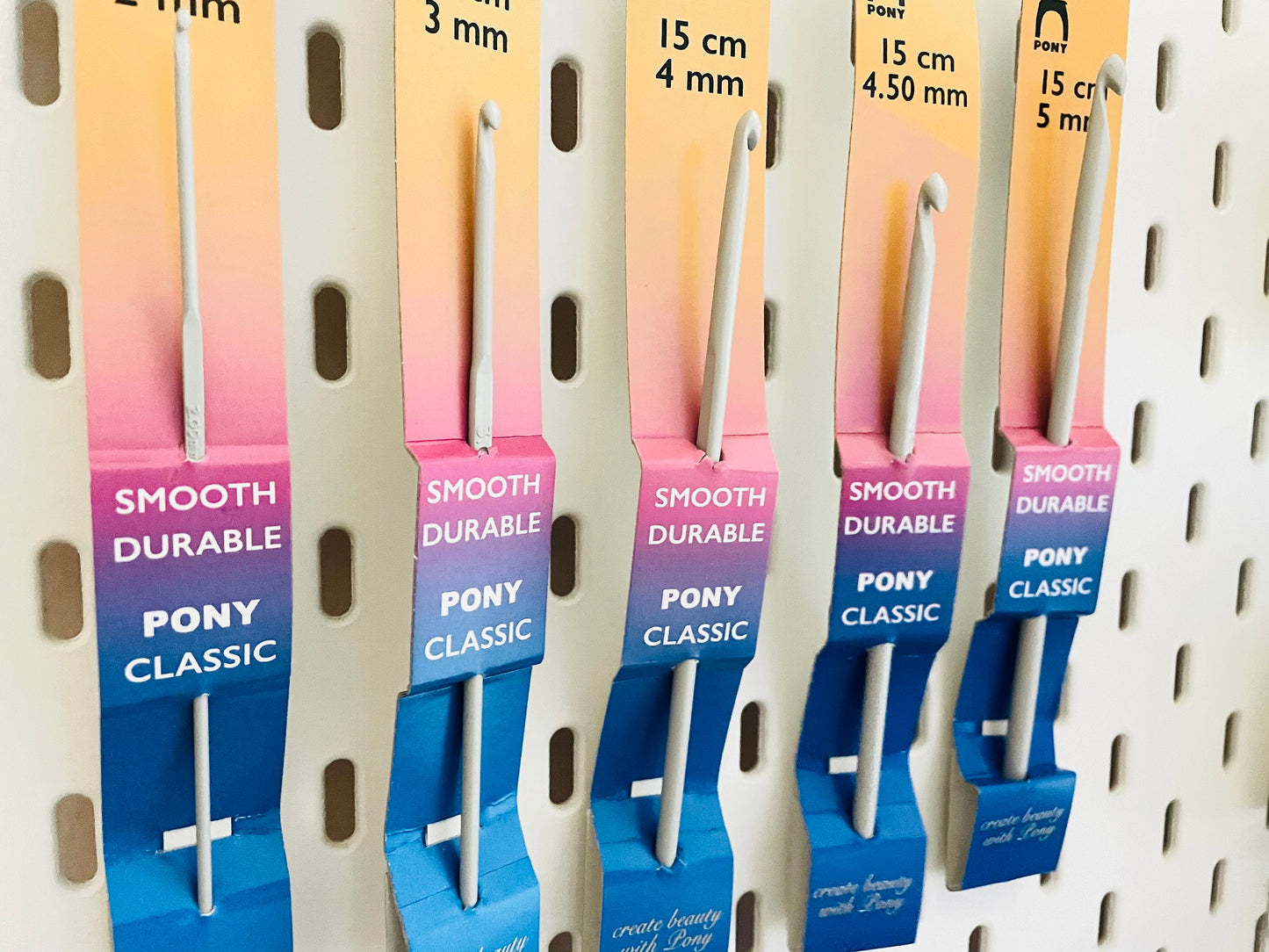Pony Brand Crochet Hooks Set - 2mm to 5mm Assorted Sizes