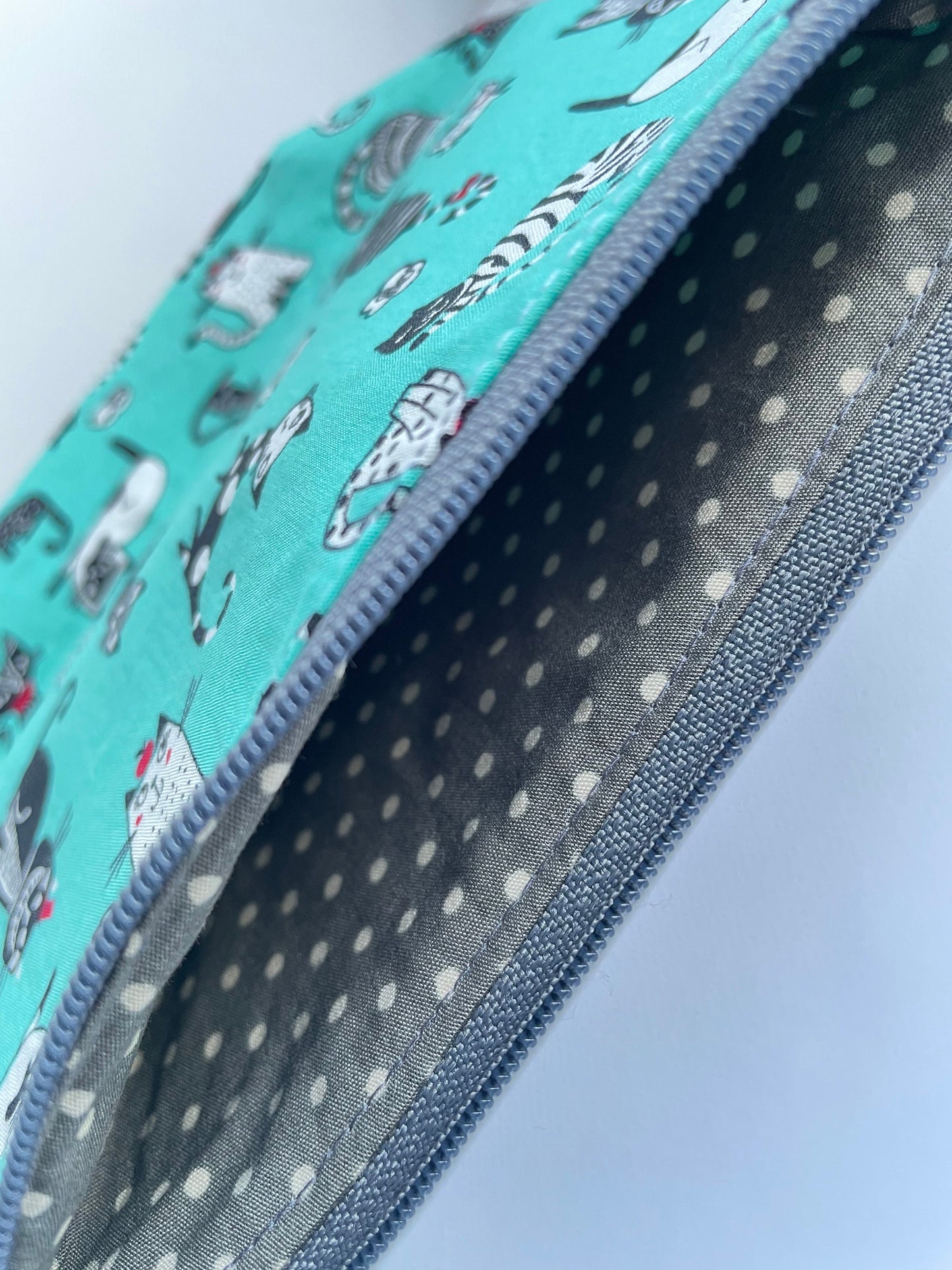 Cat Project Bag for Knitting Notions - Portable Craft Case