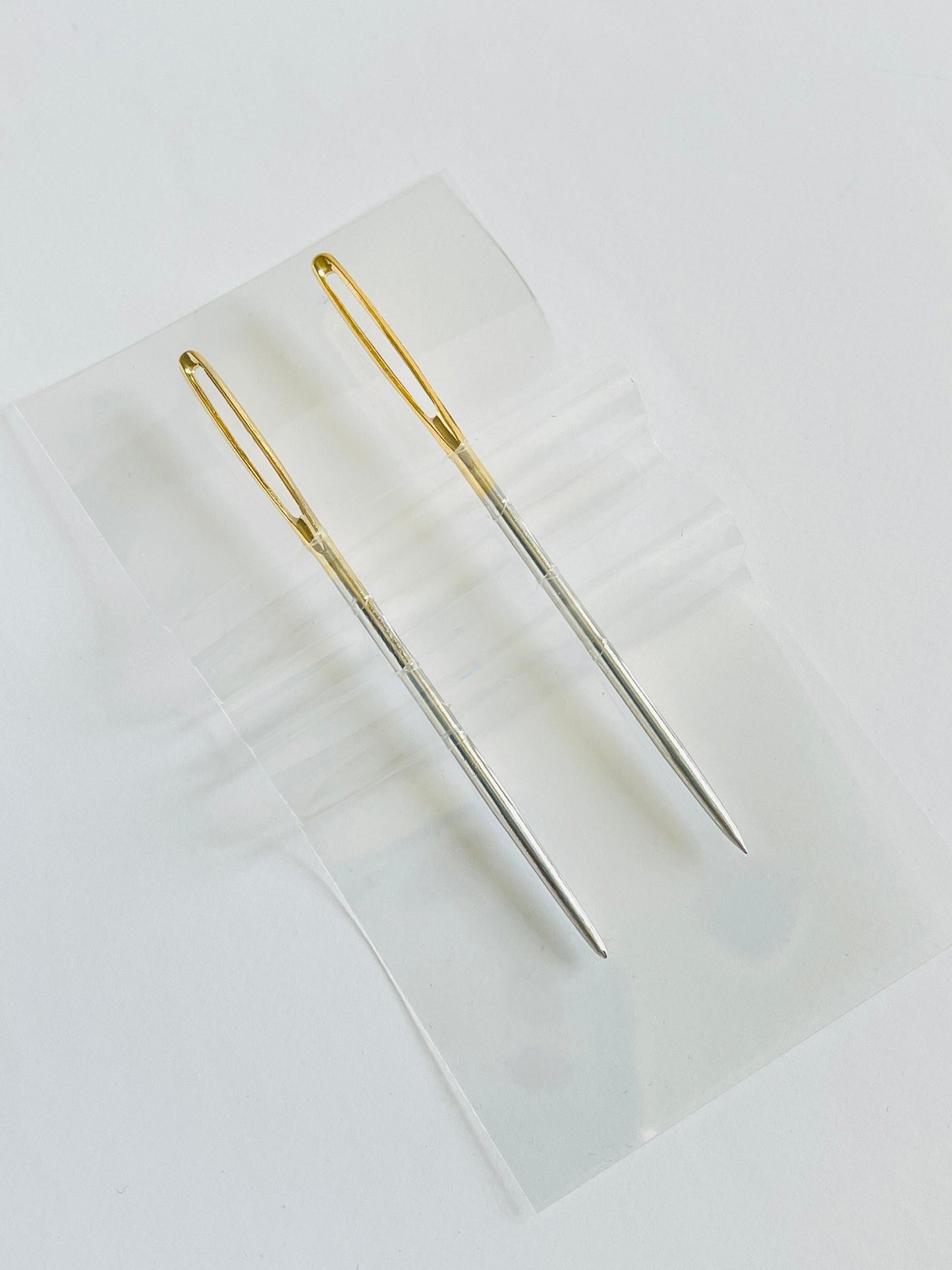 Wool sewing needles by Pony