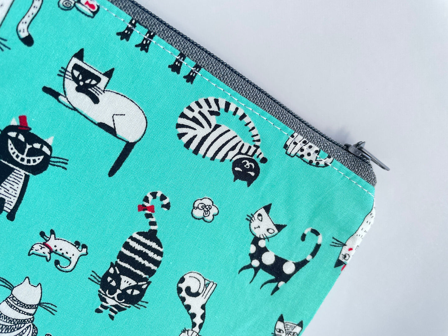 Cat Print Zippered Knitting Notions Bag - Portable Craft Case