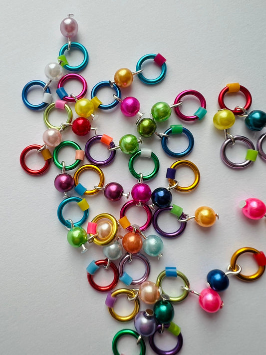 Rainbow stitch markers by RosyRetro - Circus pops