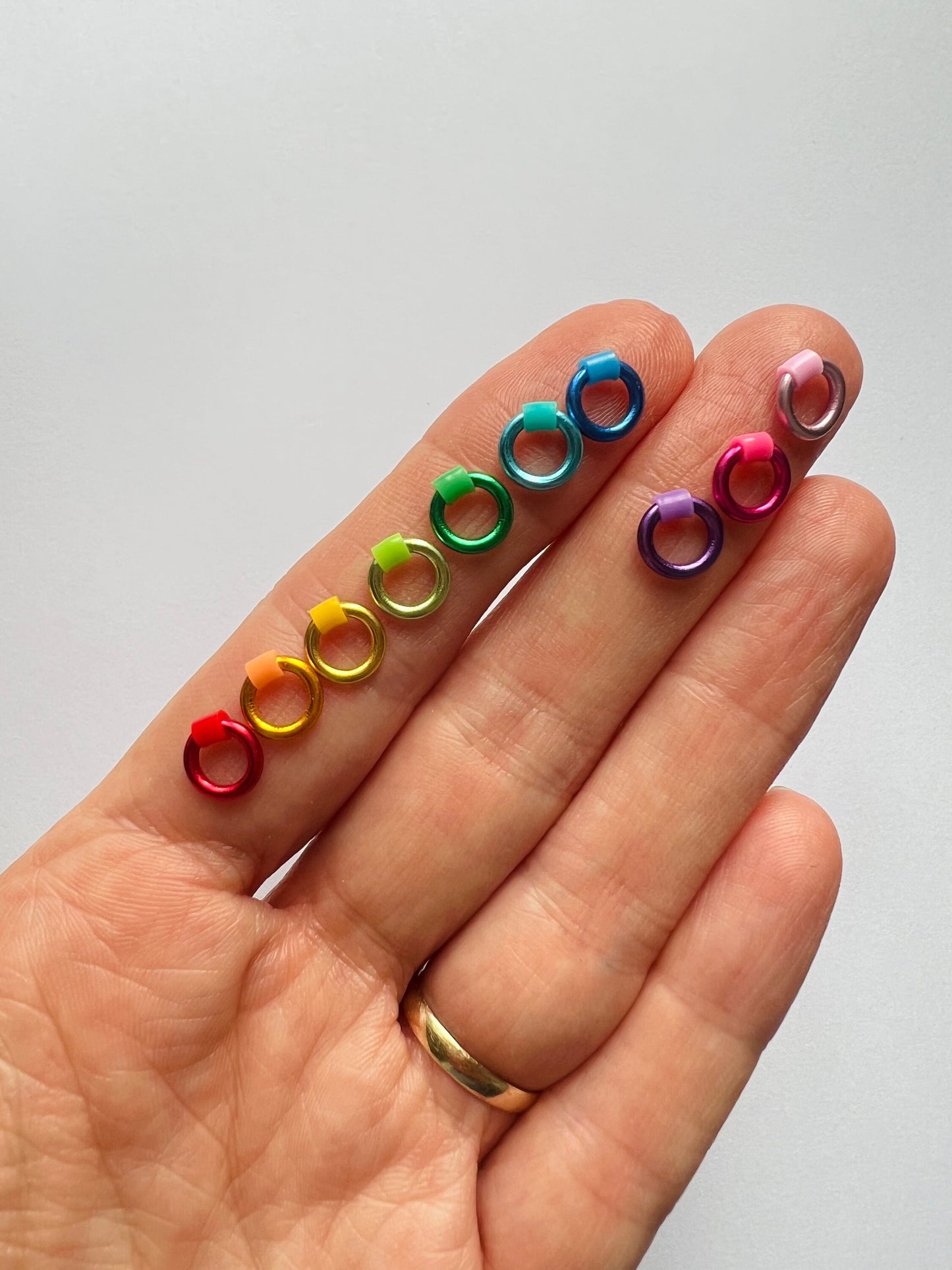 Rainbow Stitch Markers for Sock, Lace & Knitting - Snag Free in 4 Sizes