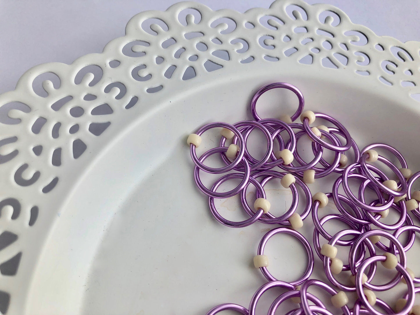 Light Purple Stitch Markers for Knitting Needles - Snow Lilac