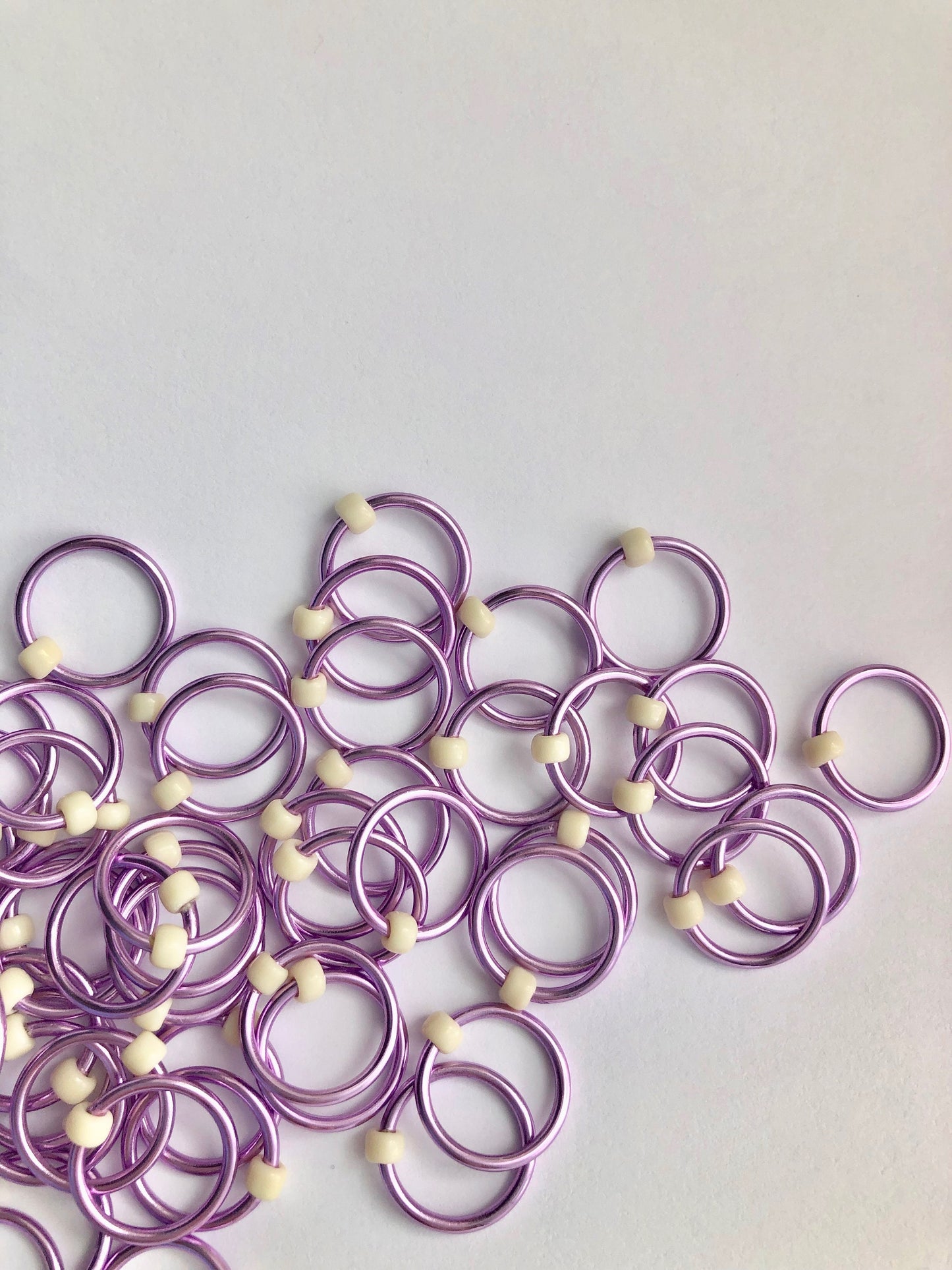 Light Purple Stitch Markers for Knitting Needles - Snow Lilac