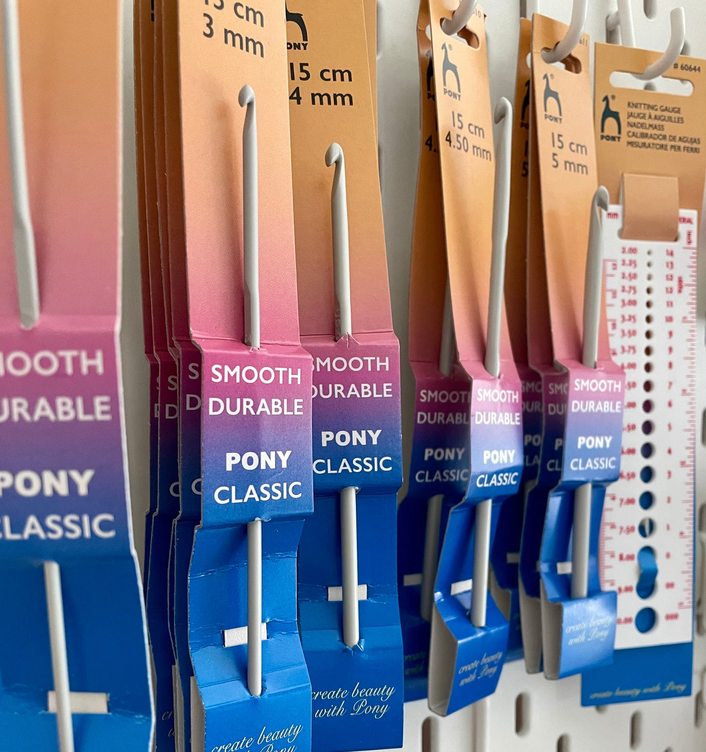 Pony Brand Crochet Hooks Set - 2mm to 5mm Assorted Sizes