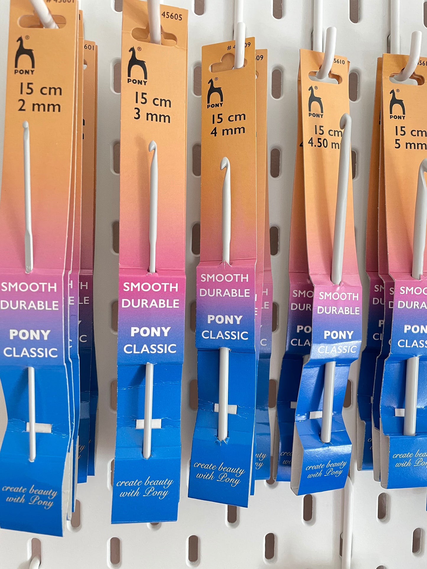 Pony Brand Crochet Hooks Set - 2mm to 5mm Assorted Sizes