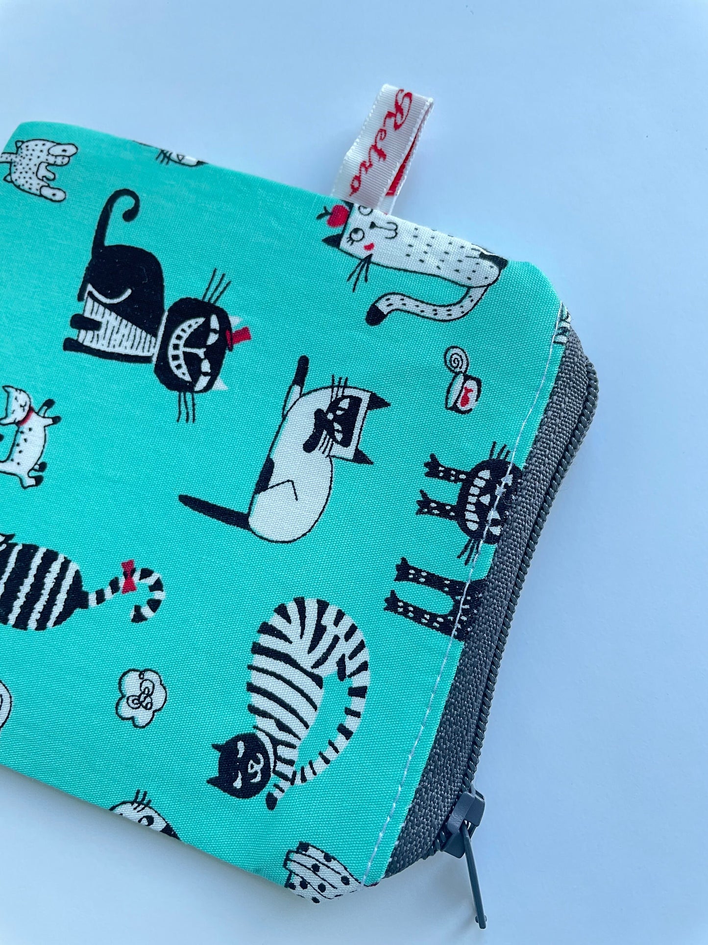 Cat Print Zippered Knitting Notions Pouch - Portable Stitch Marker Case