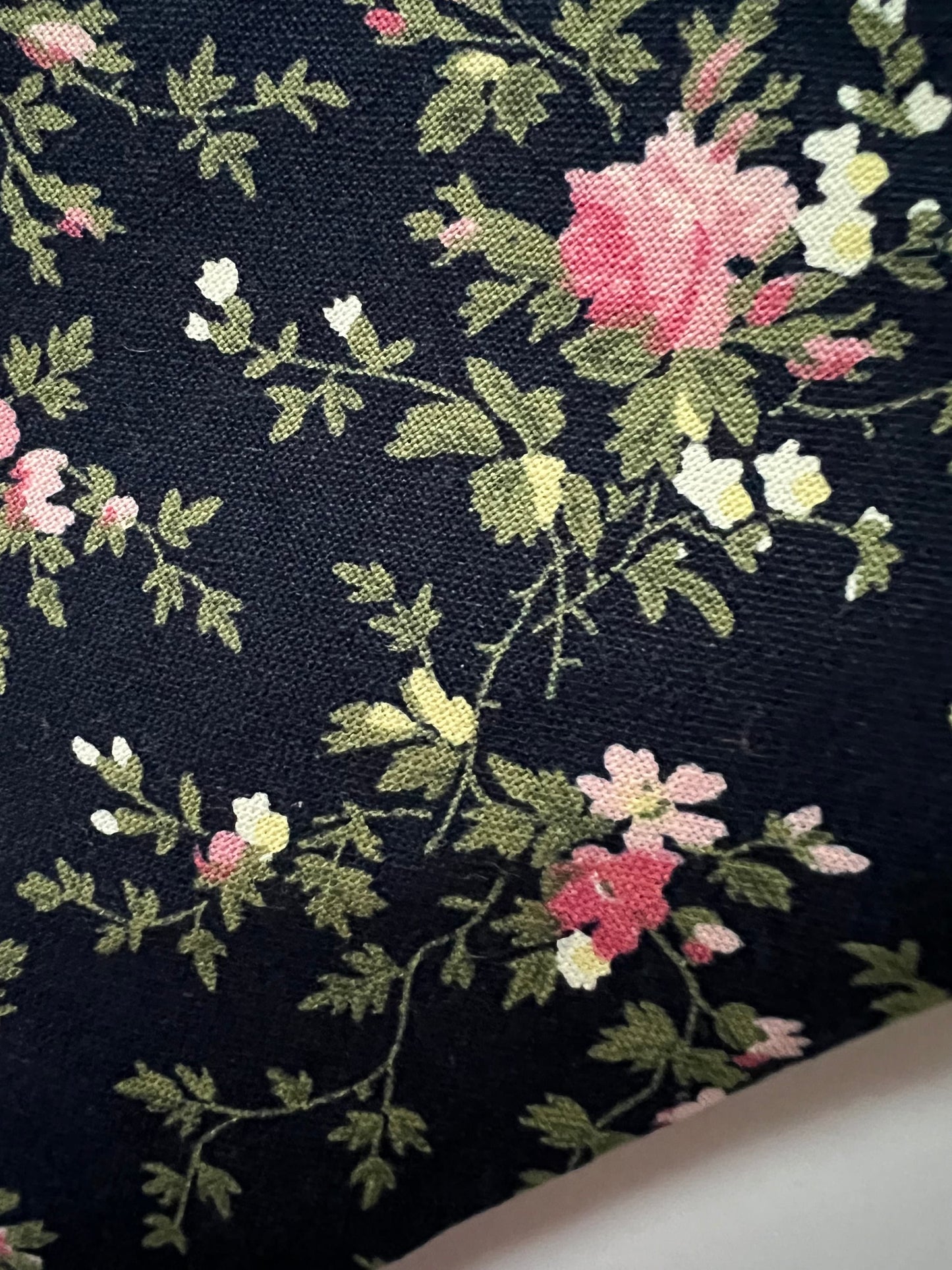 Navy Notions Case in 100% Cotton Wildflower Print  - Lady Chatterley