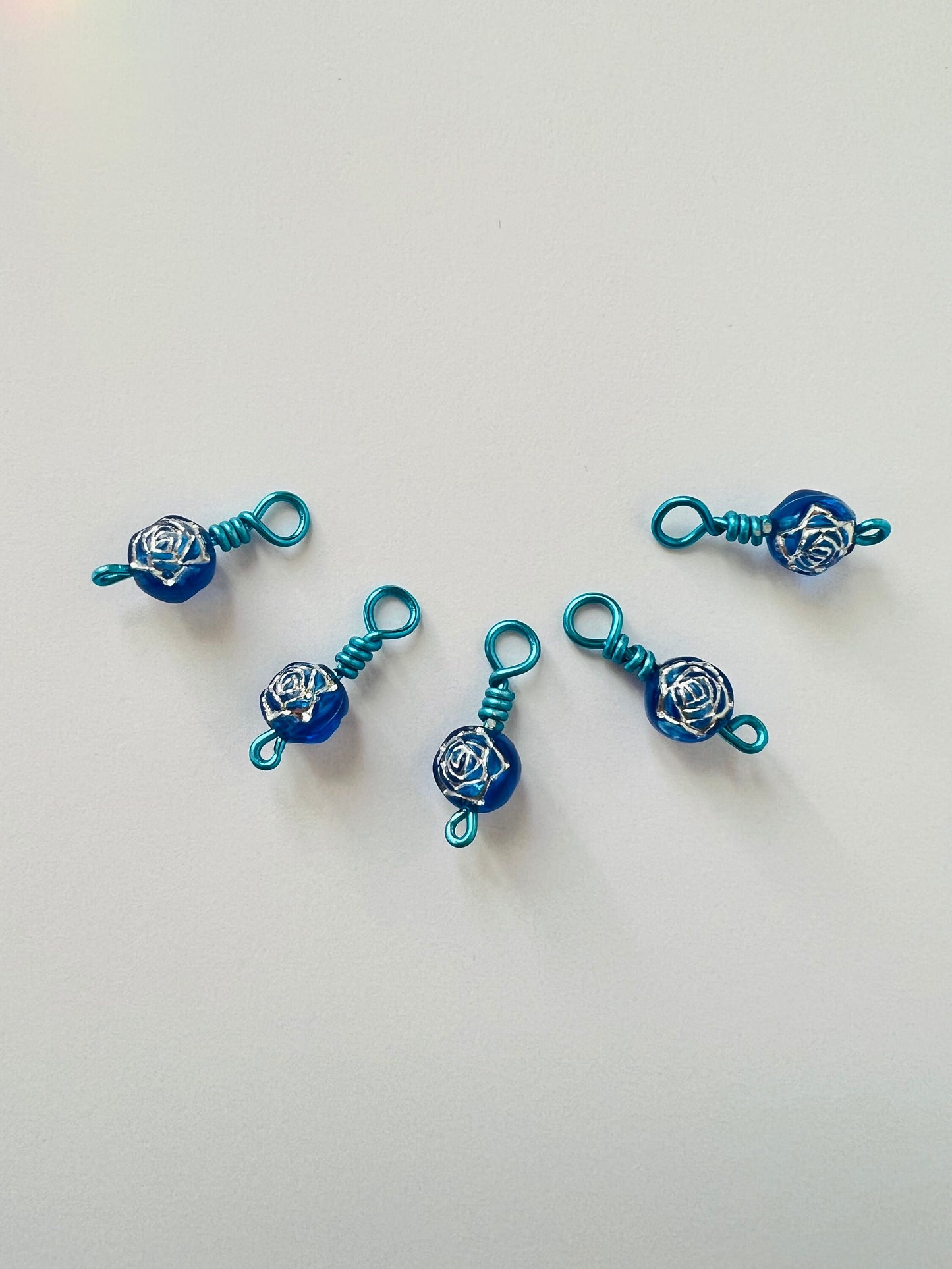 Blue stitch markers for knitting - Silver Lining