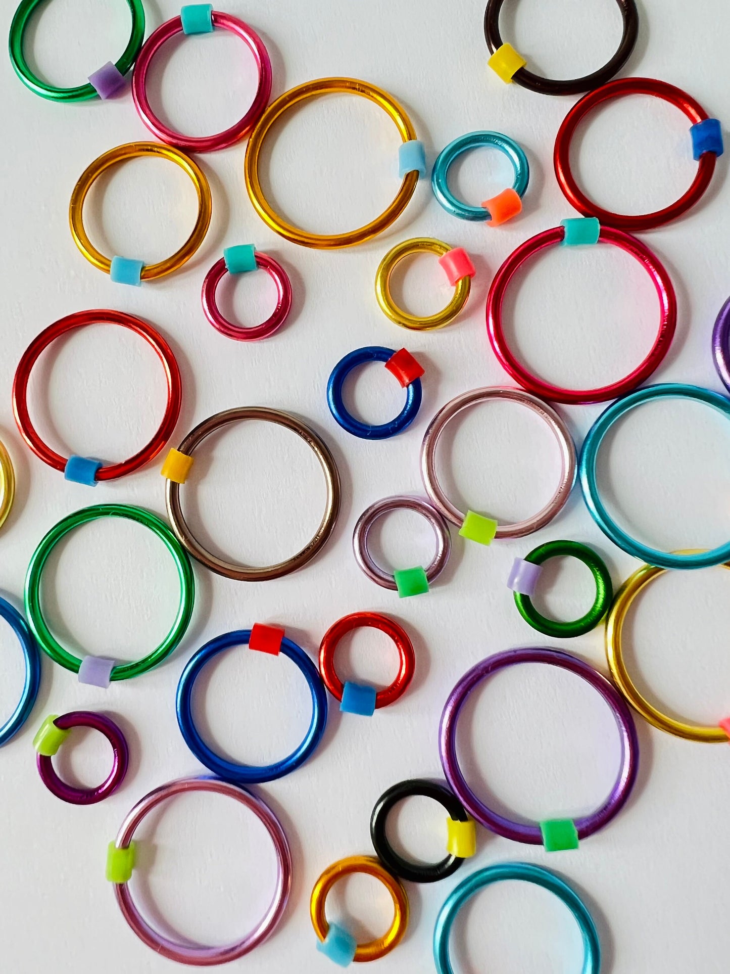 Rainbow Ring Stitch Markers for Knitting  - Snag Free in 4 Sizes - Fairground