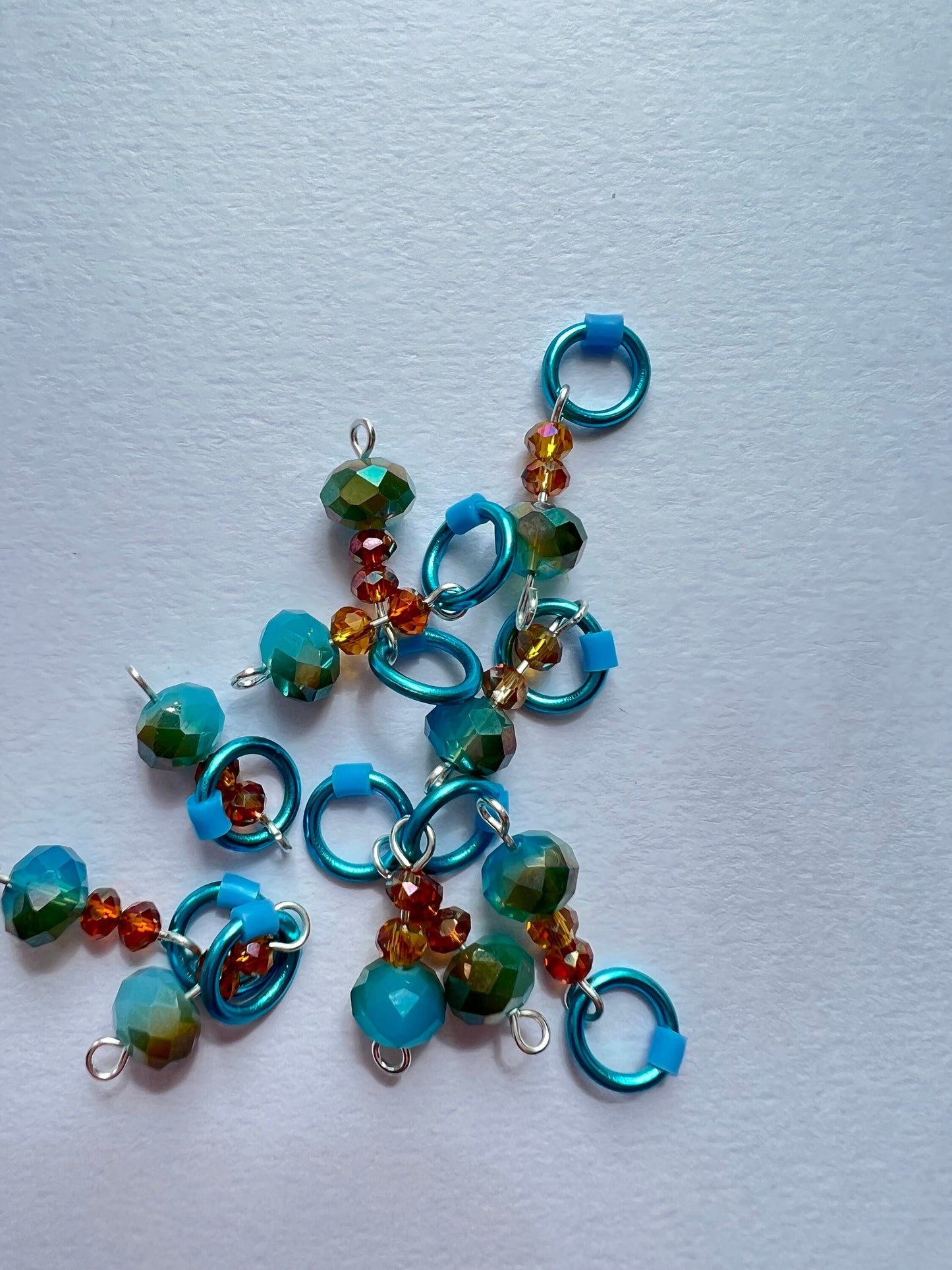 Knitting stitch markers in blue and orange crystal - Pumpkin Sky