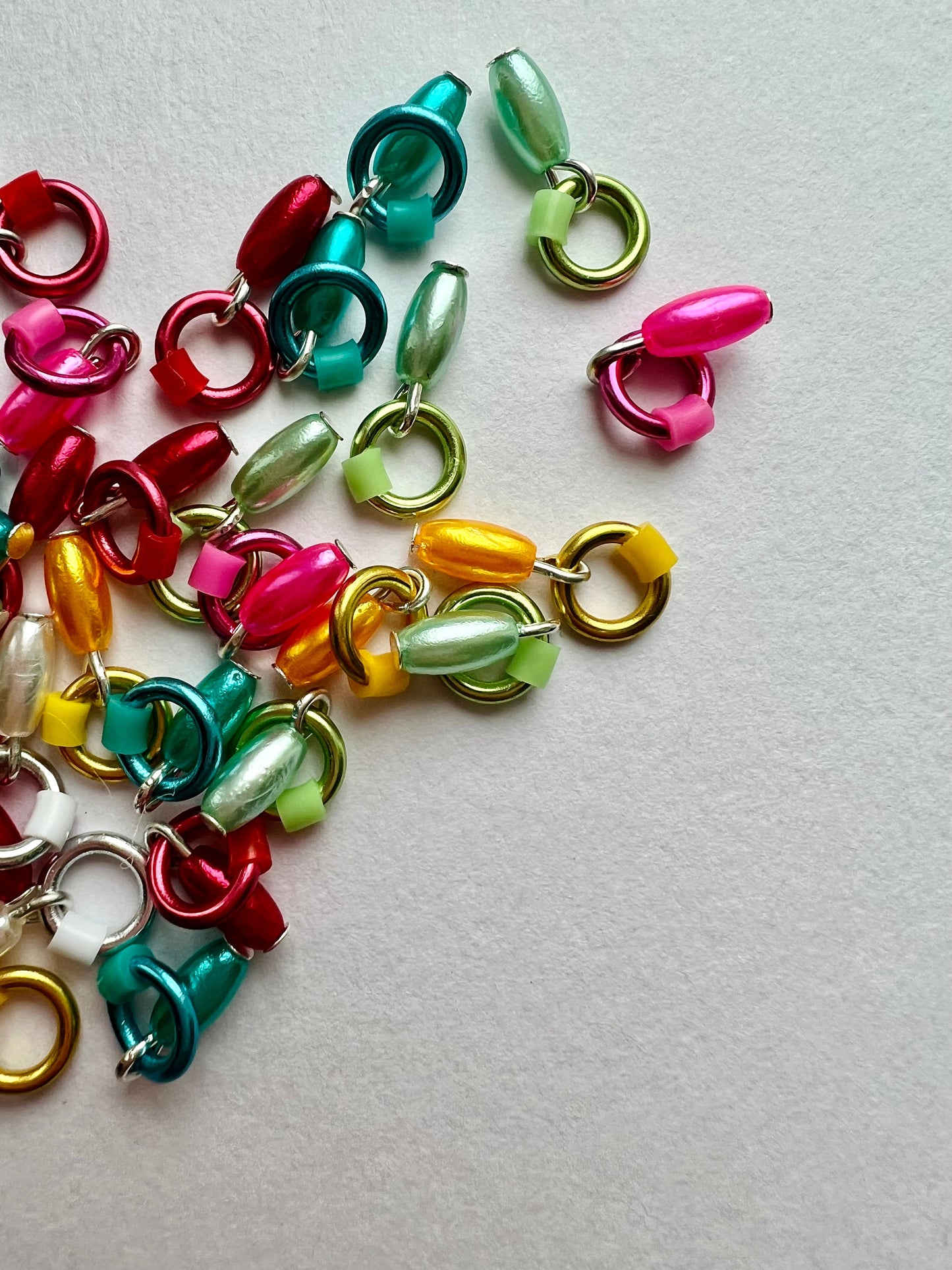Rainbow Mini Stitch Markers for Sock & Lace Knitting - Snag Free - Sock Pips